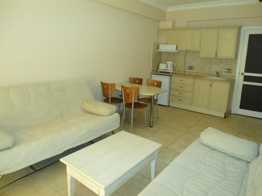 Club Dena Aparthotel Marmaris Exterior photo